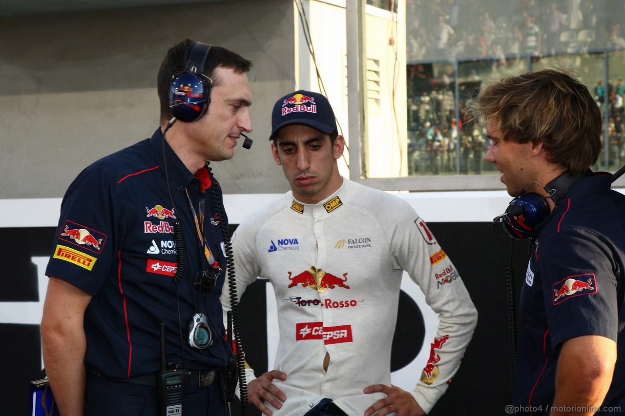 GP ABU DHABI, 13.11.2011- Gara, Sébastien Buemi (SUI), Scuderia Toro Rosso, STR6 
