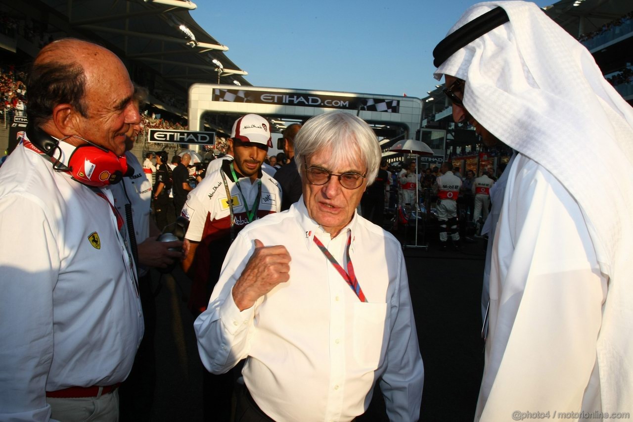 GP ABU DHABI, 13.11.2011- Gara, Emilio Botin (ESP), Santander Bank President e Bernie Ecclestone (GBR), President e CEO of Formula One Management