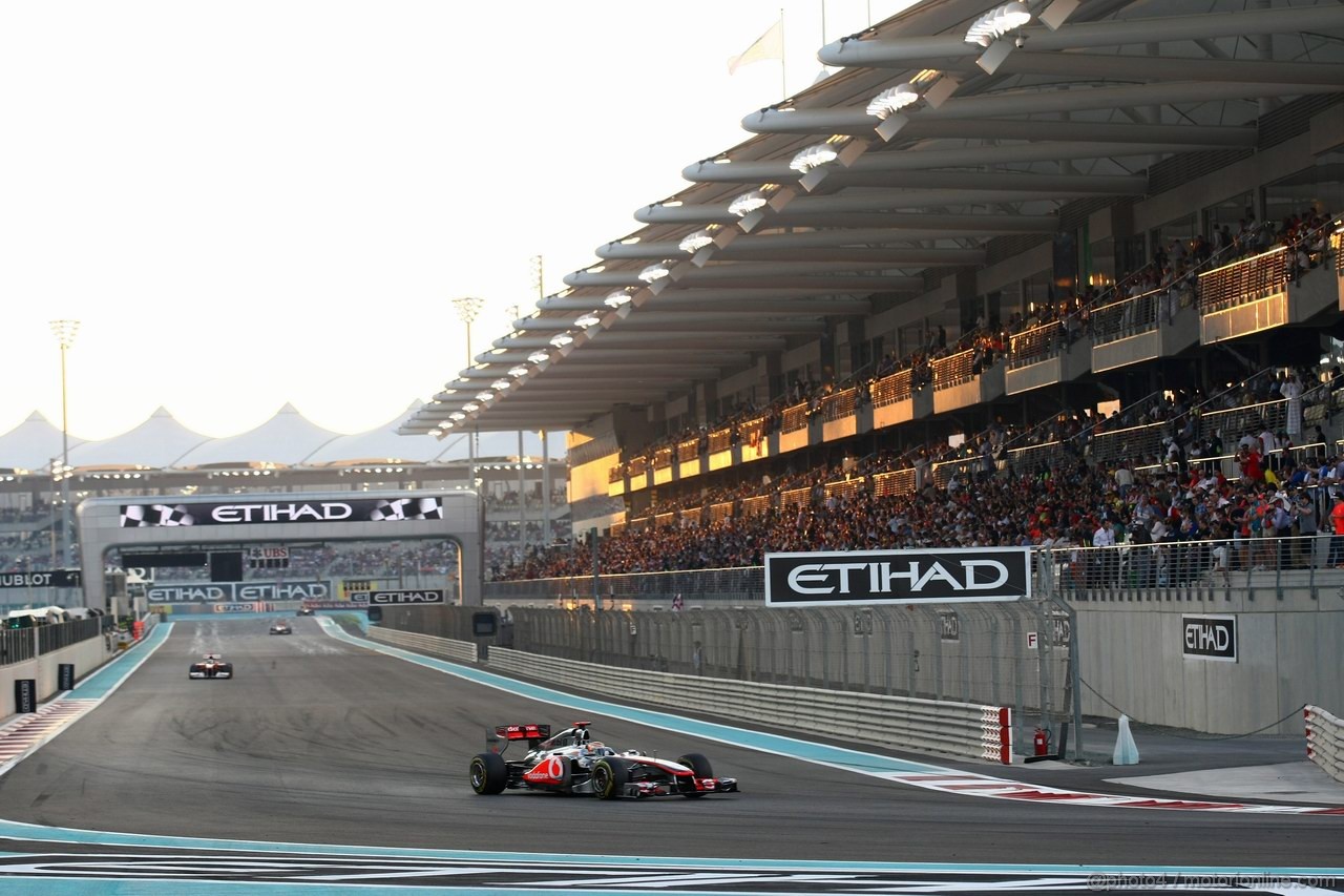 GP ABU DHABI, 13.11.2011- Gara, Jenson Button (GBR), McLaren Mercedes, MP4-26