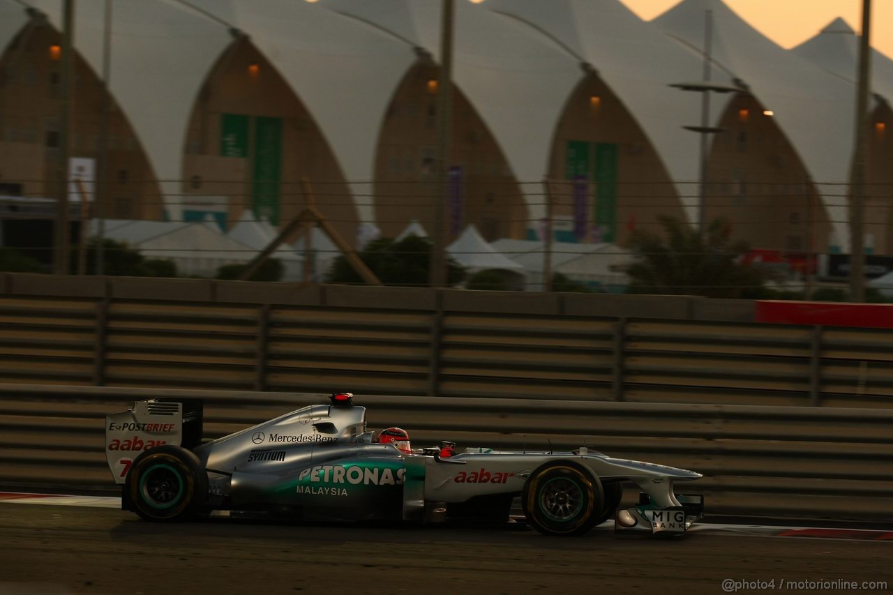 GP ABU DHABI, 13.11.2011- Gara, Michael Schumacher (GER), Mercedes GP Petronas F1 Team, MGP W02 