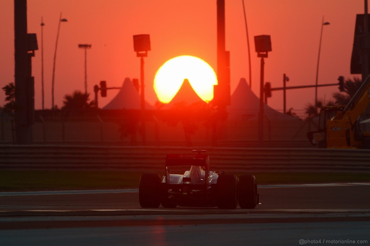 GP ABU DHABI, 13.11.2011- Gara, Sébastien Buemi (SUI), Scuderia Toro Rosso, STR6
