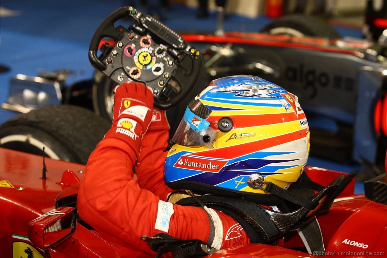 GP ABU DHABI, 13.11.2011- Gara, Fernando Alonso (ESP), Ferrari, F-150 Italia secondo 