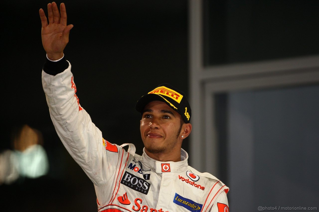 GP ABU DHABI, 13.11.2011- Gara, Lewis Hamilton (GBR), McLaren  Mercedes, MP4-26 vincitore 