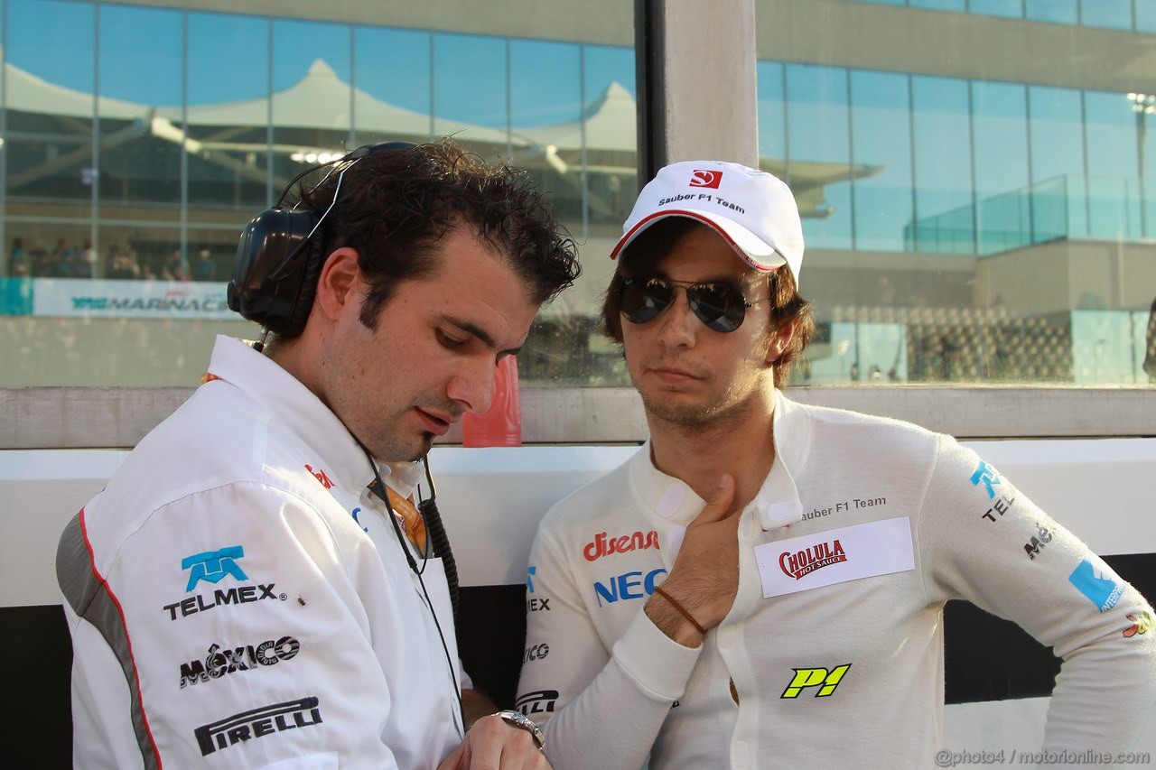 GP ABU DHABI, 13.11.2011- Gara, Sergio Pérez (MEX), Sauber F1 Team C30 