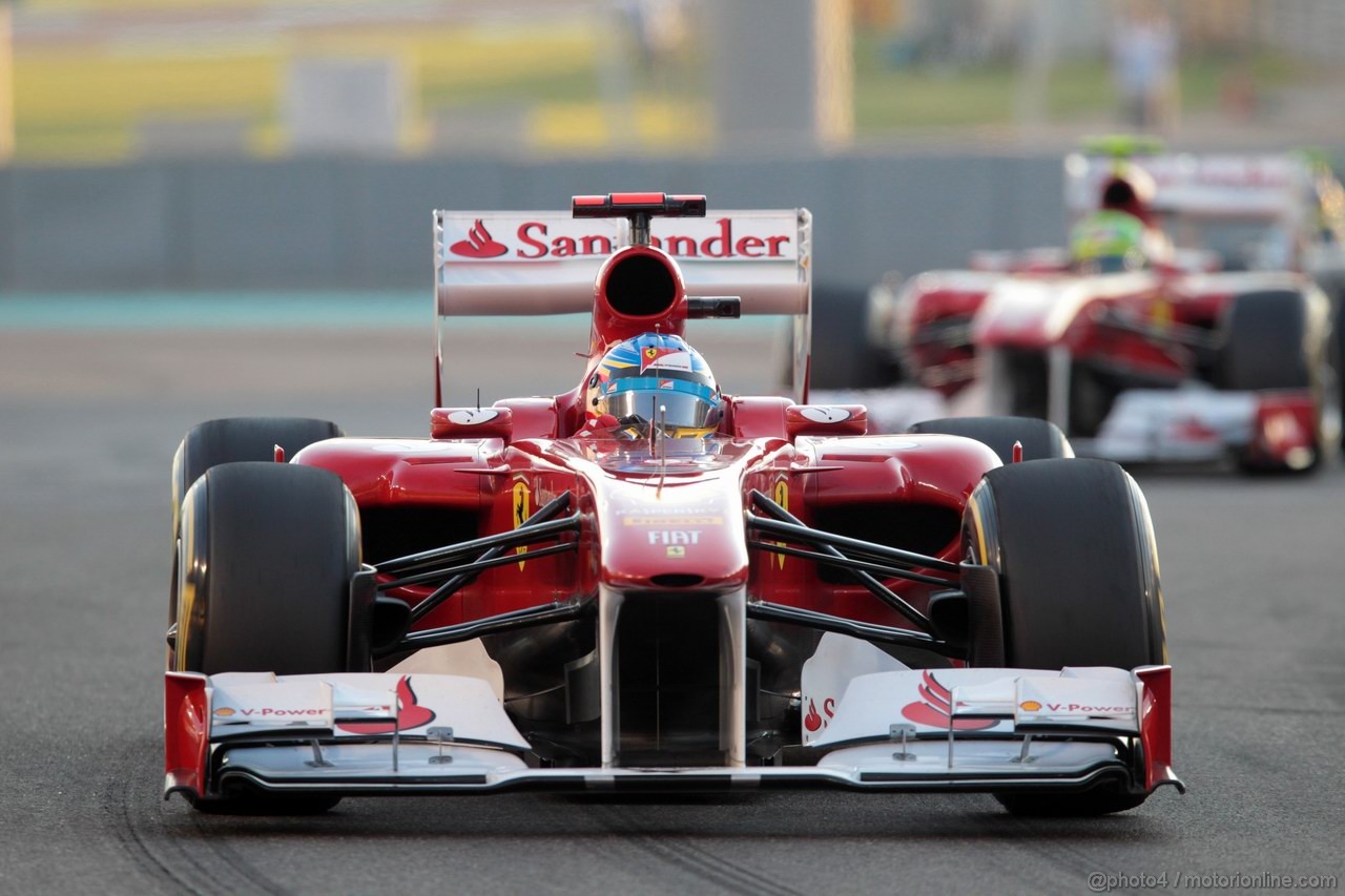 GP ABU DHABI, 13.11.2011- Gara, Fernando Alonso (ESP), Ferrari, F-150 Italia davanti a Felipe Massa (BRA), Ferrari, F-150 Italia 