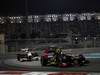 GP ABU DHABI, 13.11.2011- Gara, Vitaly Petrov (RUS), Lotus Renault GP, R31 davanti a Paul di Resta (GBR) Force India VJM04 