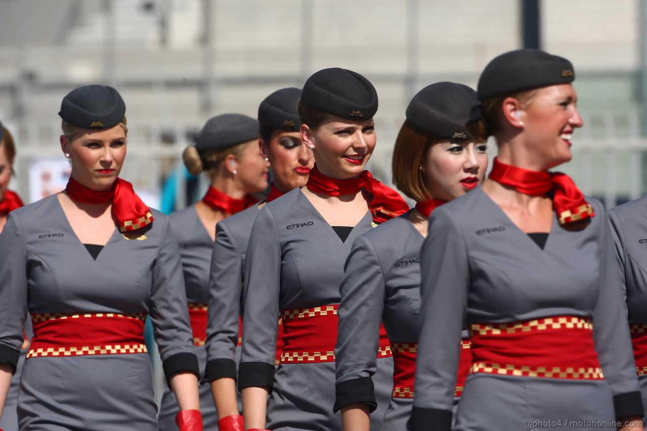 GP ABU DHABI, 12.11.2011- griglia girls 