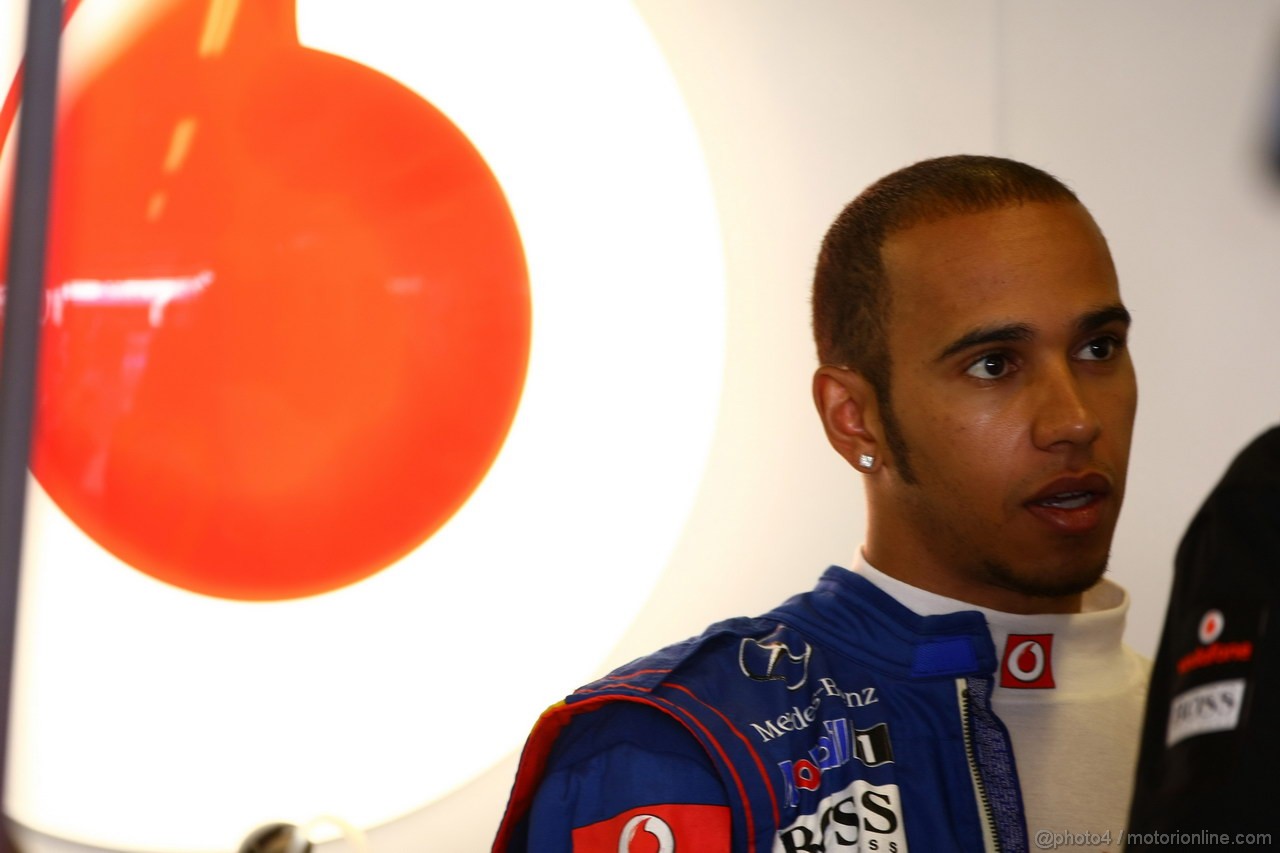 GP ABU DHABI, 12.11.2011- Prove Libere 3, Sabato, Lewis Hamilton (GBR), McLaren  Mercedes, MP4-26 