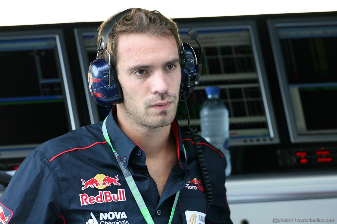 GP ABU DHABI, 12.11.2011- Prove Libere 3, Sabato, Jean-Eric Vergne (FRA), Test Driver, Scuderia Toro Rosso, STR6  