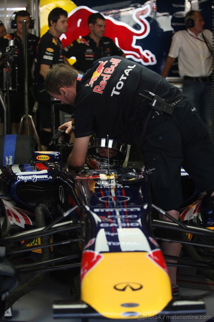 GP ABU DHABI, 12.11.2011- Prove Libere 3, Sabato, Sebastian Vettel (GER), Red Bull Racing, RB7 