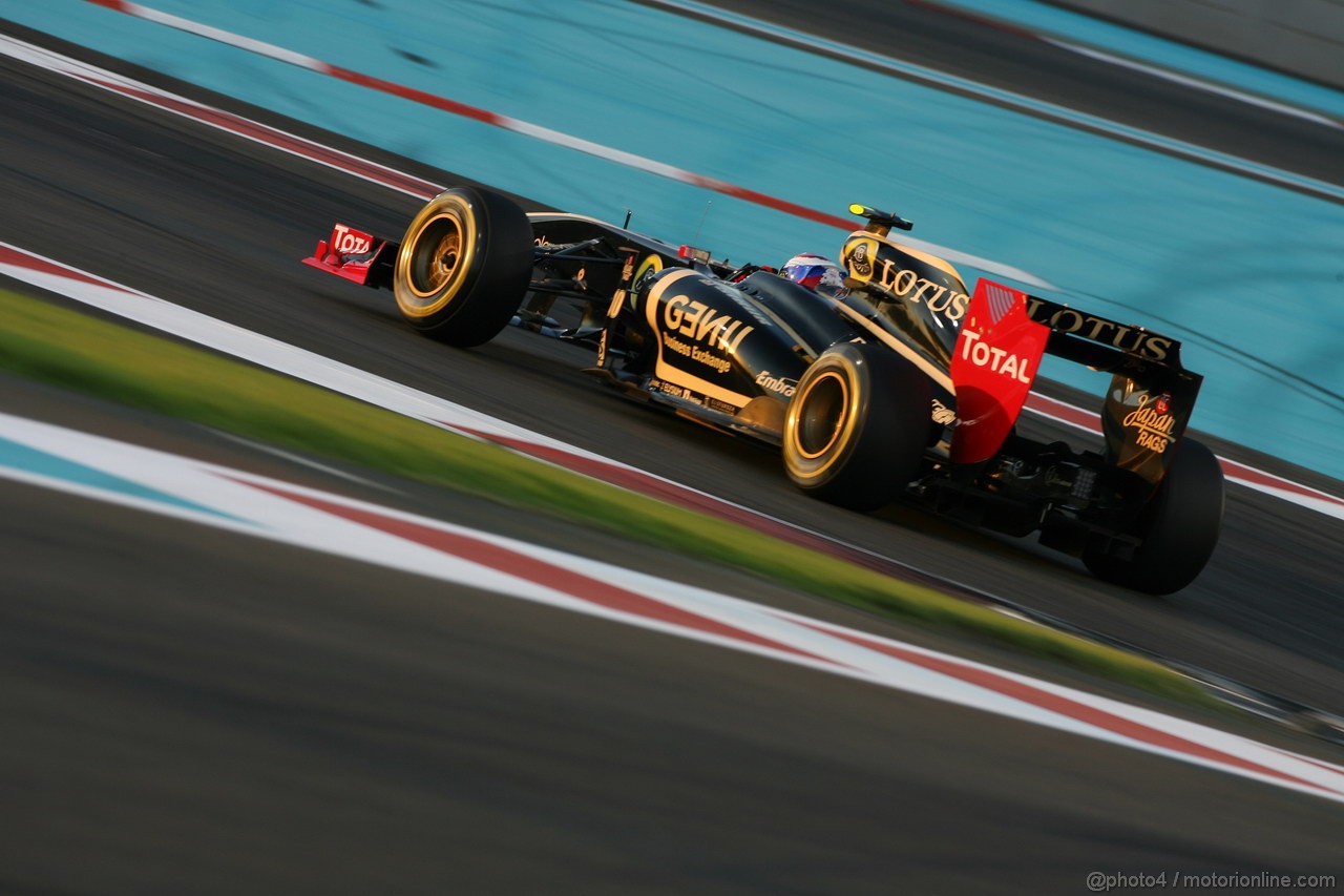 GP ABU DHABI, 12.11.2011- Qualifiche, Vitaly Petrov (RUS), Lotus Renault GP, R31 