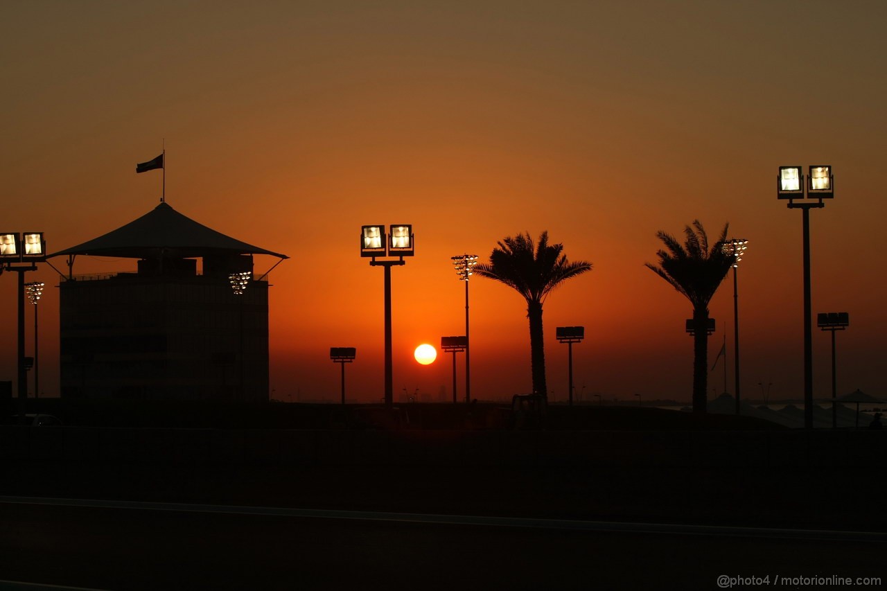 GP ABU DHABI, 12.11.2011- Qualifiche, The sunset