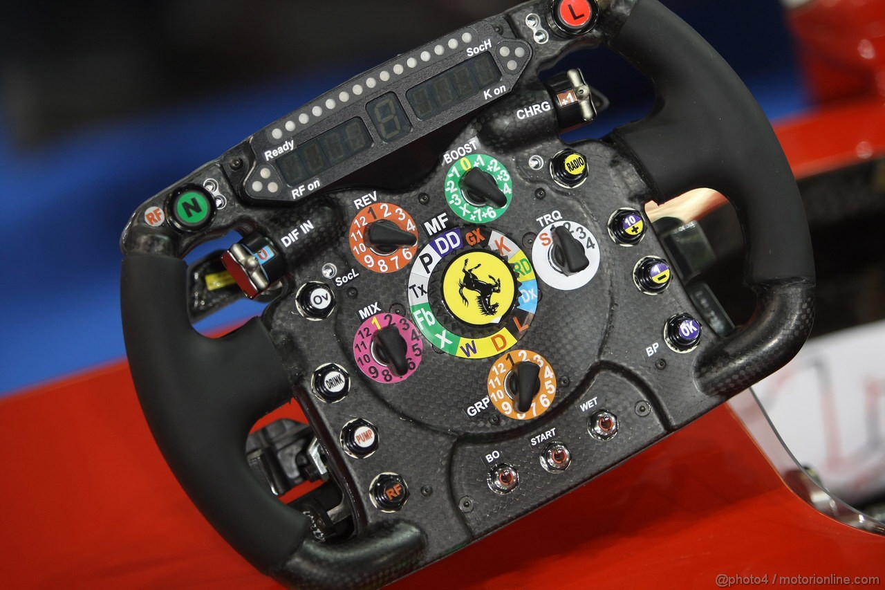 GP ABU DHABI, 12.11.2011- Qualifiche, Steering wheel of Felipe Massa (BRA), Ferrari, F-150 Italia 