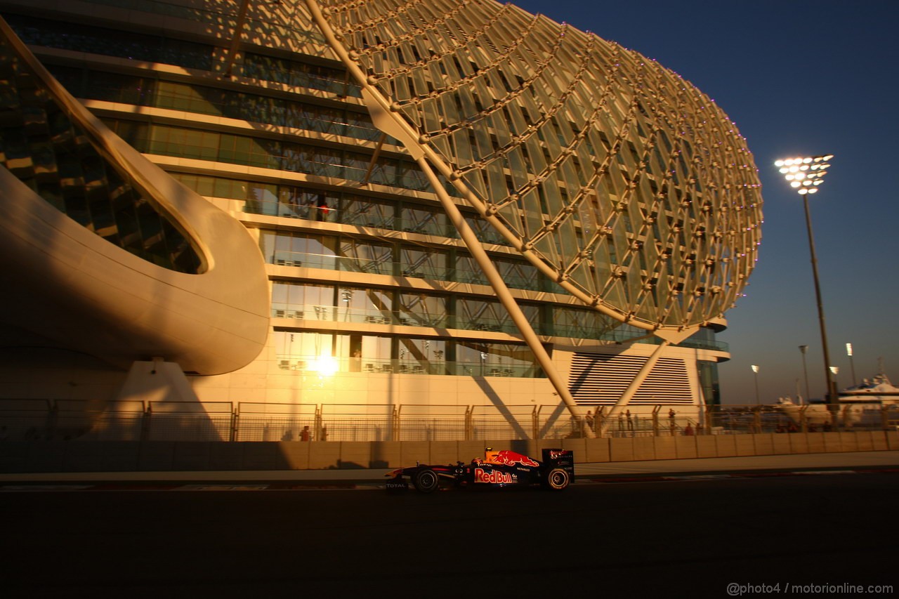 GP ABU DHABI, 12.11.2011- Qualifiche, Mark Webber (AUS), Red Bull Racing, RB7 
