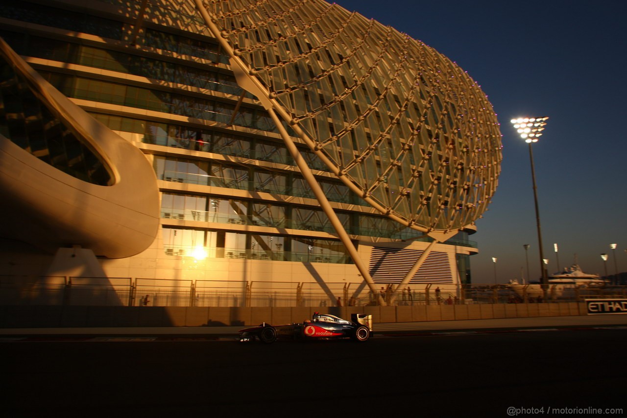 GP ABU DHABI, 12.11.2011- Qualifiche, Lewis Hamilton (GBR), McLaren  Mercedes, MP4-26 