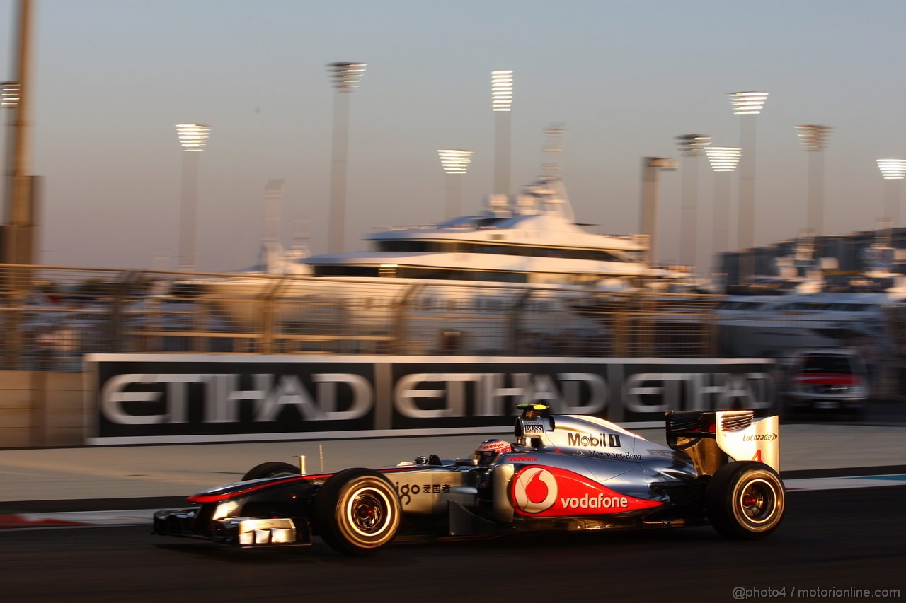 GP ABU DHABI, 12.11.2011- Qualifiche, Jenson Button (GBR), McLaren  Mercedes, MP4-26 