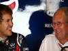 GP ABU DHABI, 12.11.2011- Prove Libere 3, Sabato, Sebastian Vettel (GER), Red Bull Racing, RB7 e Helmut Marko (AUT), Red Bull Racing, Red Bull Advisor 