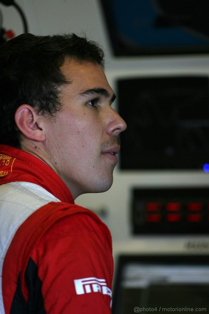 GP ABU DHABI, 11.11.2011- Prove Libere 1, Venerdi', Robert Wickens (CAN), Test driver Marussia Virgin Racing VR-02 