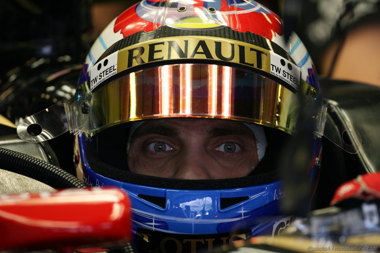 GP ABU DHABI, 11.11.2011- Prove Libere 1, Venerdi', Vitaly Petrov (RUS), Lotus Renault GP, R31