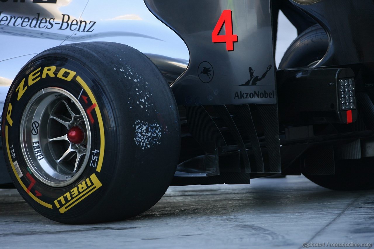 GP ABU DHABI, 11.11.2011- Prove Libere 1, Venerdi', Jenson Button (GBR), McLaren Mercedes, MP4-26