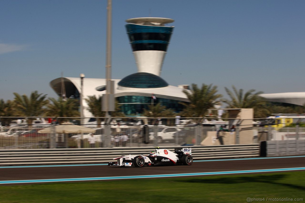 GP ABU DHABI, 11.11.2011- Prove Libere 1, Venerdi', Sergio Pérez (MEX), Sauber F1 Team C30 