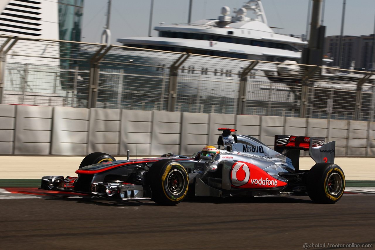GP ABU DHABI, 11.11.2011- Prove Libere 1, Venerdi', Lewis Hamilton (GBR), McLaren  Mercedes, MP4-26 