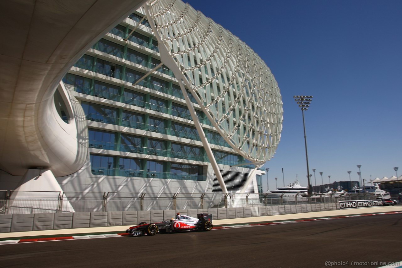 GP ABU DHABI, 11.11.2011- Prove Libere 1, Venerdi', Lewis Hamilton (GBR), McLaren Mercedes, MP4-26