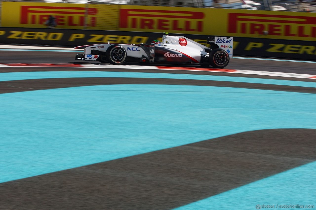 GP ABU DHABI, 11.11.2011- Prove Libere 1, Venerdi', Sergio Pérez (MEX), Sauber F1 Team C30