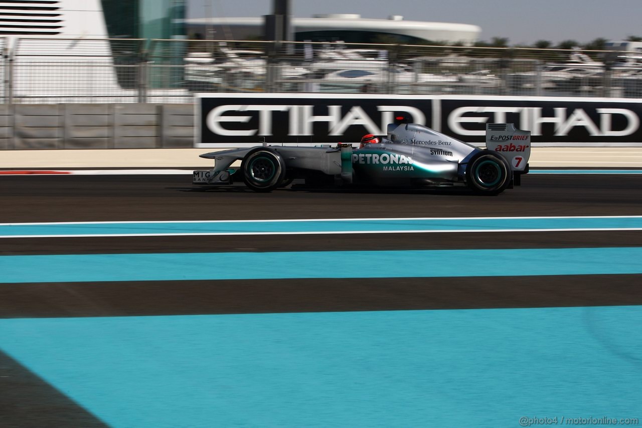 GP ABU DHABI, 11.11.2011- Prove Libere 1, Venerdi', Michael Schumacher (GER), Mercedes GP Petronas F1 Team, MGP W02