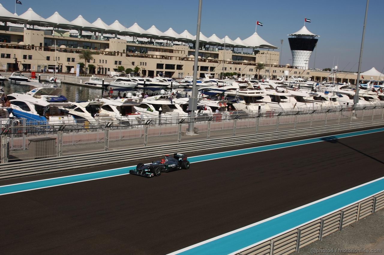 GP ABU DHABI, 11.11.2011- Prove Libere 1, Venerdi', Michael Schumacher (GER), Mercedes GP Petronas F1 Team, MGP W02 