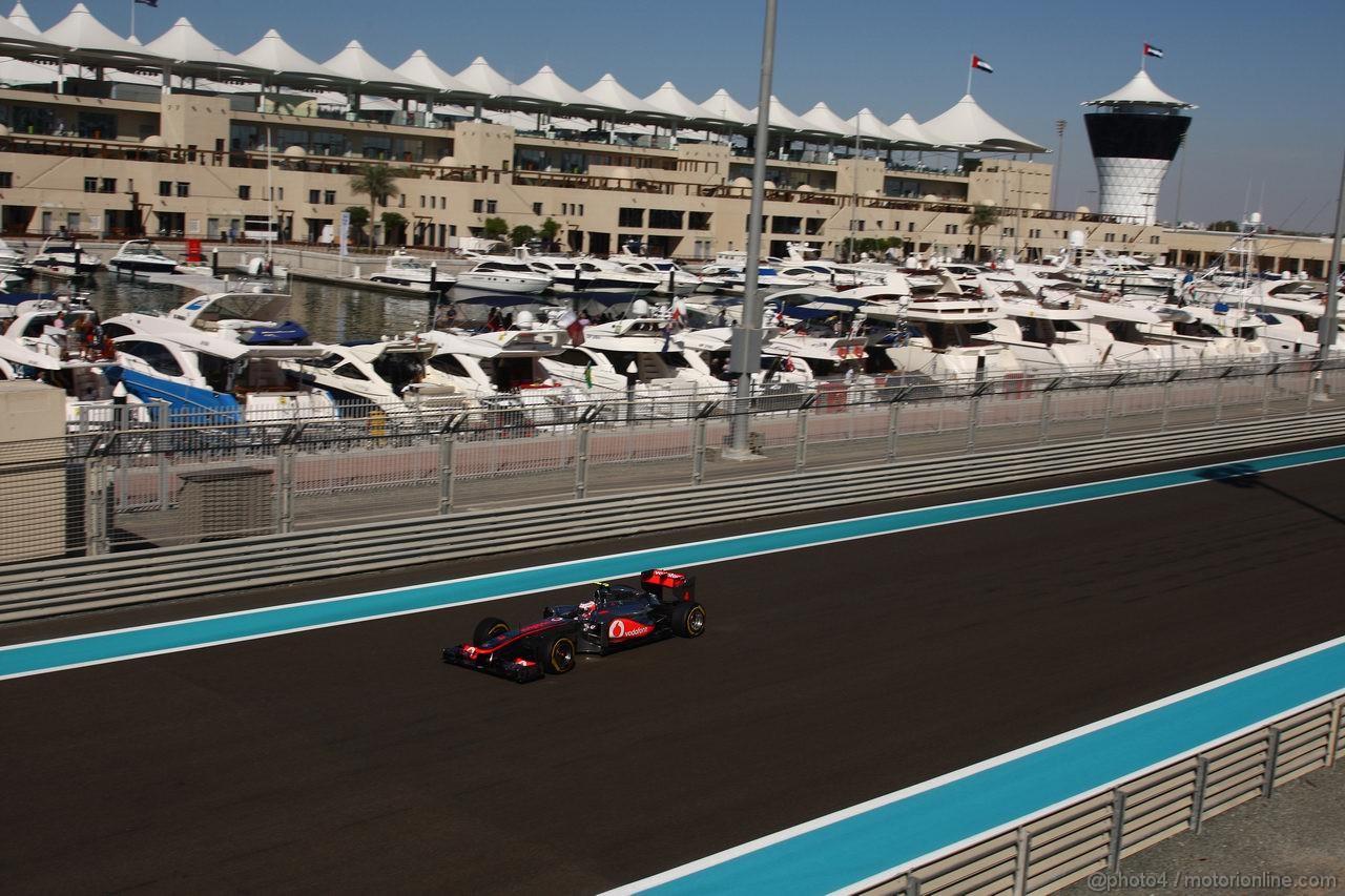 GP ABU DHABI, 11.11.2011- Prove Libere 1, Venerdi', Jenson Button (GBR), McLaren Mercedes, MP4-26