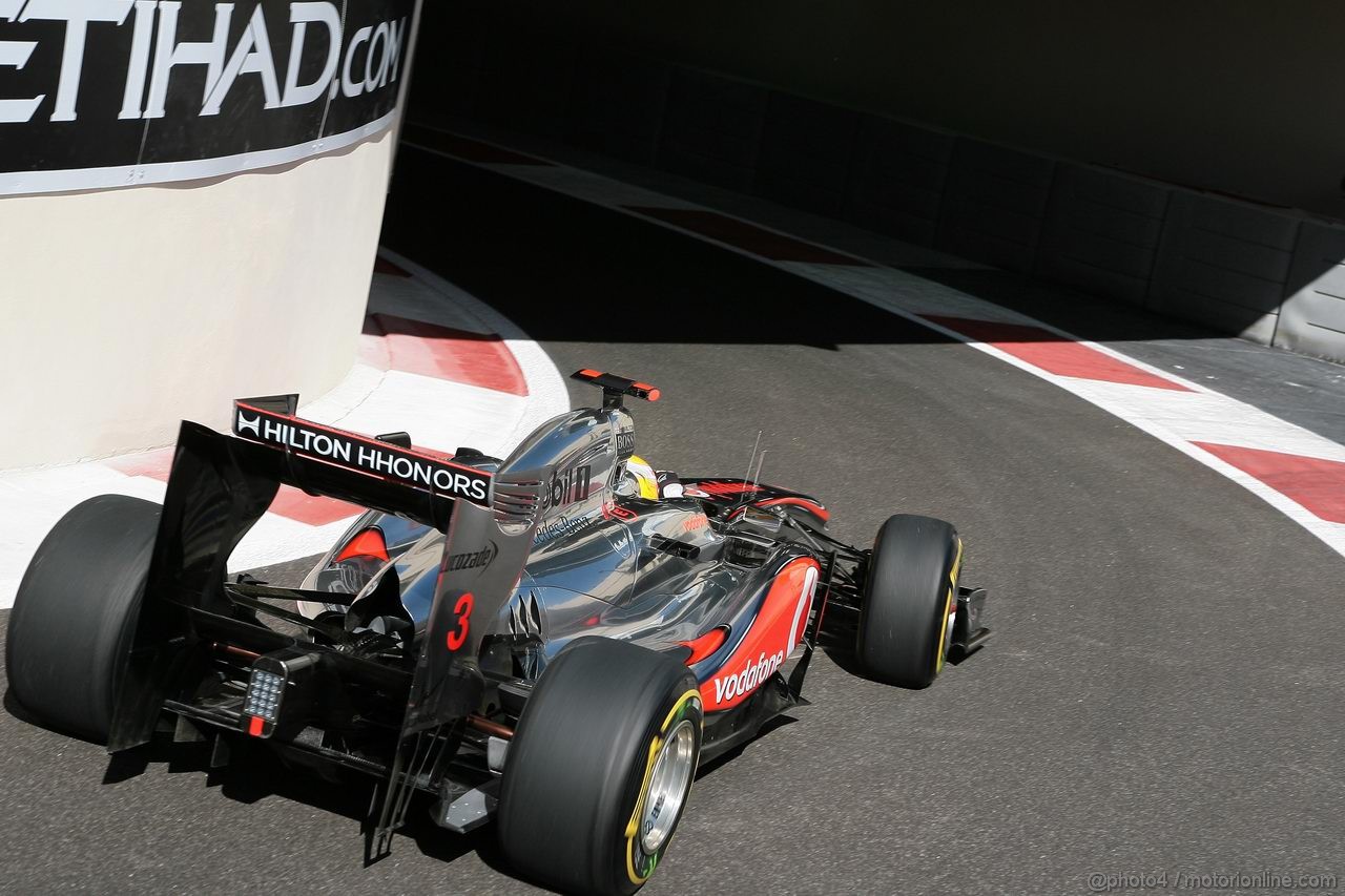 GP ABU DHABI, 11.11.2011- Prove Libere 1, Venerdi', Lewis Hamilton (GBR), McLaren  Mercedes, MP4-26 