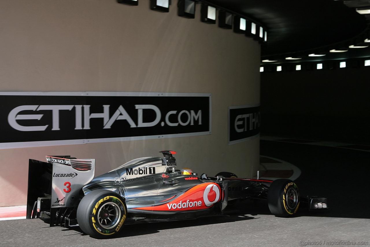 GP ABU DHABI, 11.11.2011- Prove Libere 1, Venerdi', Lewis Hamilton (GBR), McLaren Mercedes, MP4-26