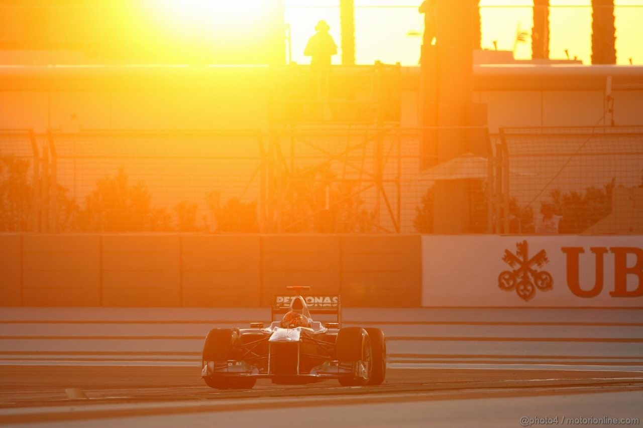 GP ABU DHABI, 11.11.2011- Prove Libere 2, Venerdi', Michael Schumacher (GER), Mercedes GP Petronas F1 Team, MGP W02 