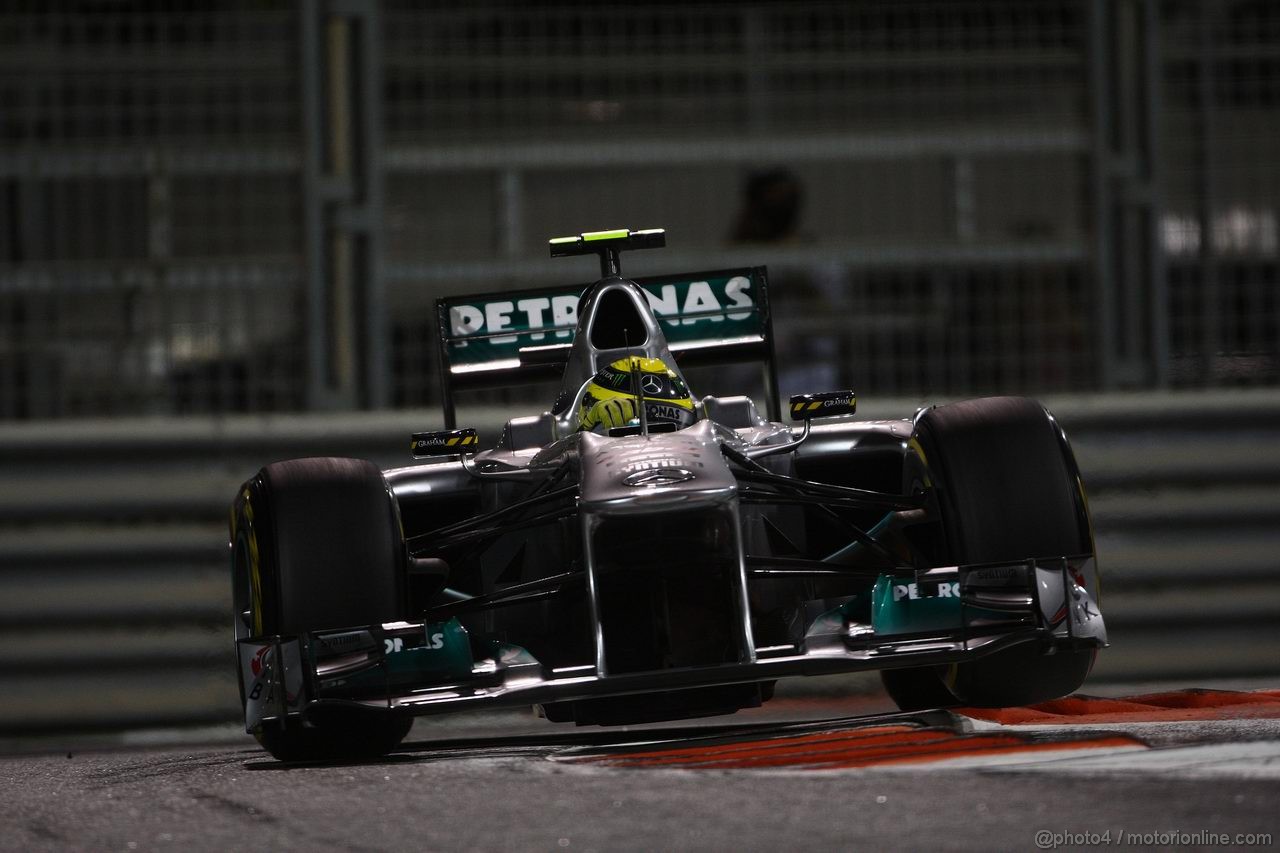 GP ABU DHABI, 11.11.2011- Prove Libere 2, Venerdi', Nico Rosberg (GER), Mercedes GP Petronas F1 Team, MGP W02 