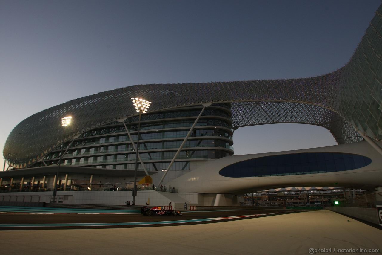 GP ABU DHABI, 11.11.2011- Prove Libere 2, Venerdi', Sebastian Vettel (GER), Red Bull Racing, RB7 