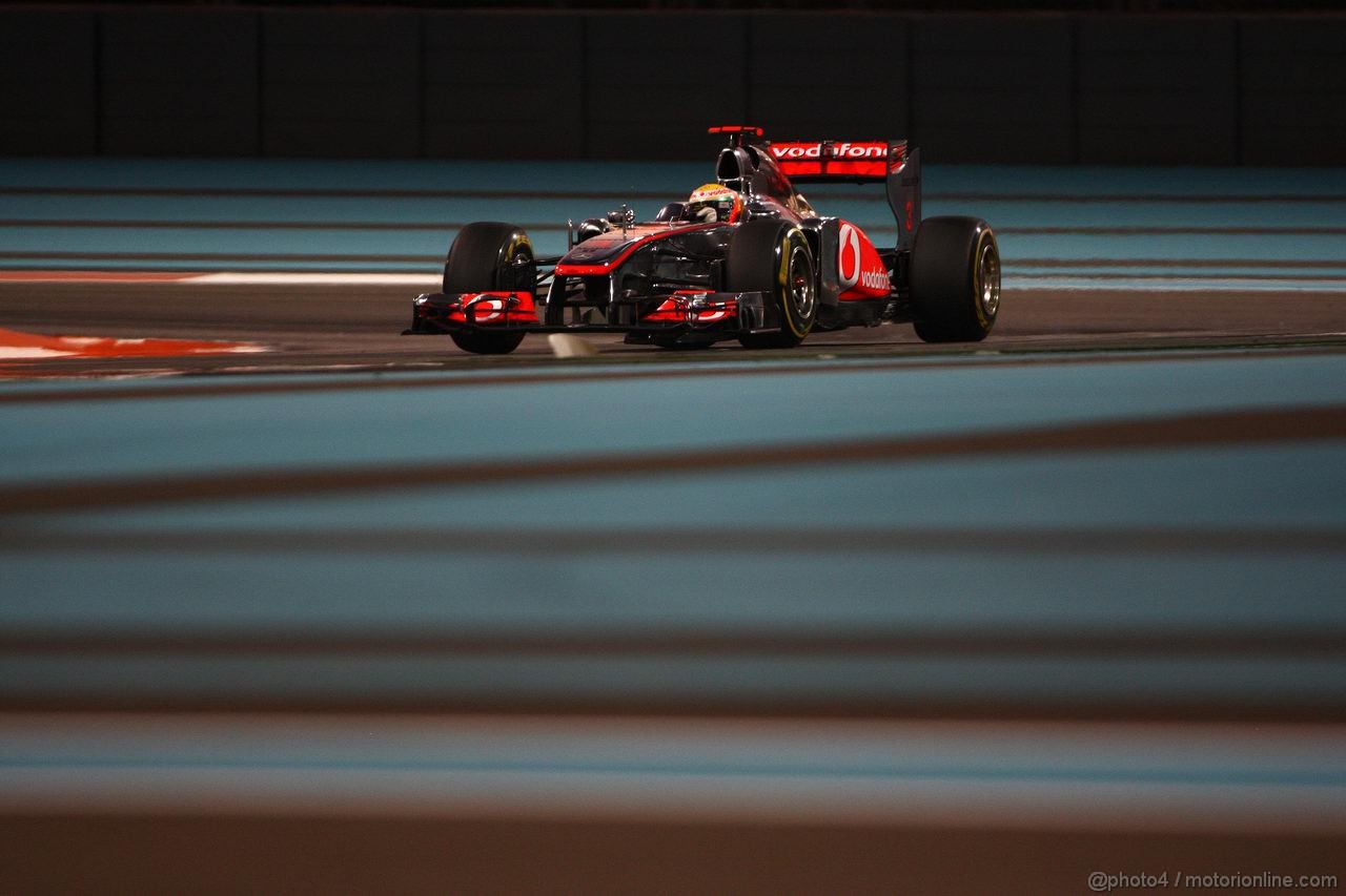 GP ABU DHABI, 11.11.2011- Prove Libere 2, Venerdi', Lewis Hamilton (GBR), McLaren Mercedes, MP4-26
