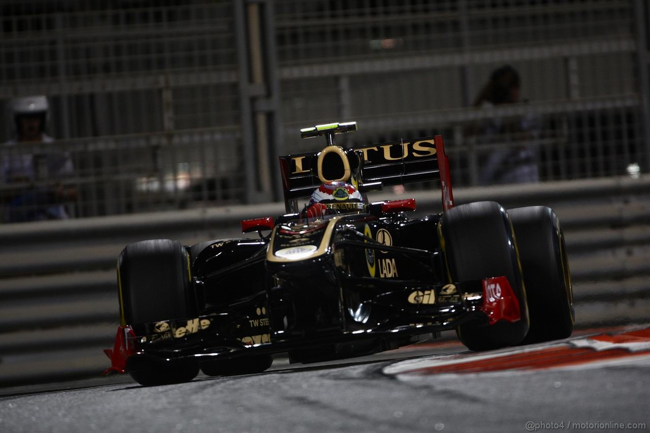 GP ABU DHABI, 11.11.2011- Prove Libere 2, Venerdi', Vitaly Petrov (RUS), Lotus Renault GP, R31 