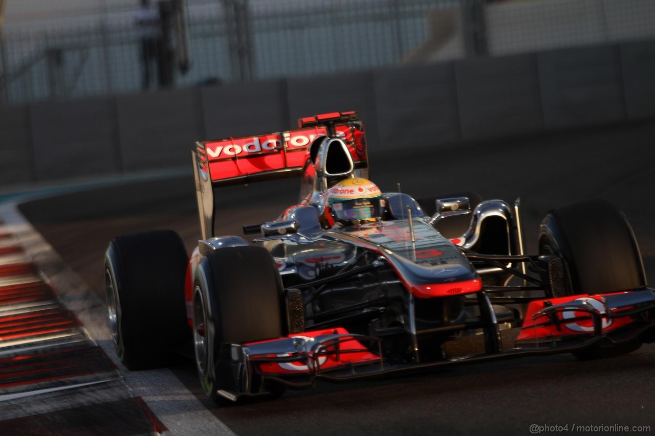 GP ABU DHABI, 11.11.2011- Prove Libere 2, Venerdi', Lewis Hamilton (GBR), McLaren  Mercedes, MP4-26 