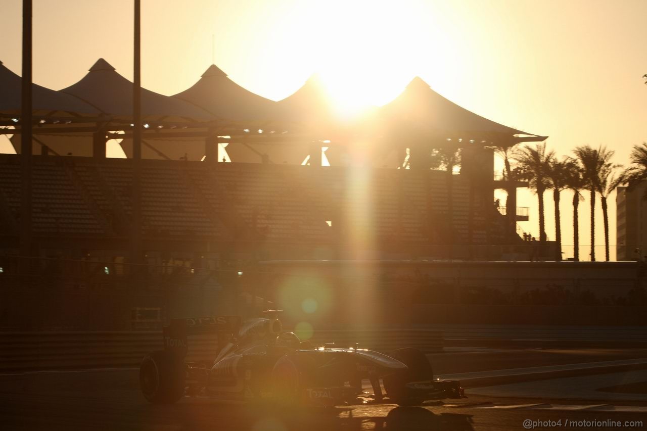 GP ABU DHABI, 11.11.2011- Prove Libere 2, Venerdi', Bruno Senna (BRA), Lotus Renault GP R31 
