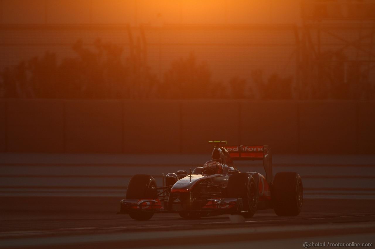 GP ABU DHABI, 11.11.2011- Prove Libere 2, Venerdi', Jenson Button (GBR), McLaren  Mercedes, MP4-26 