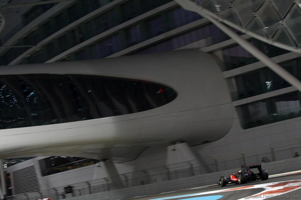 GP ABU DHABI, 11.11.2011- Prove Libere 2, Venerdi', Lewis Hamilton (GBR), McLaren Mercedes, MP4-26