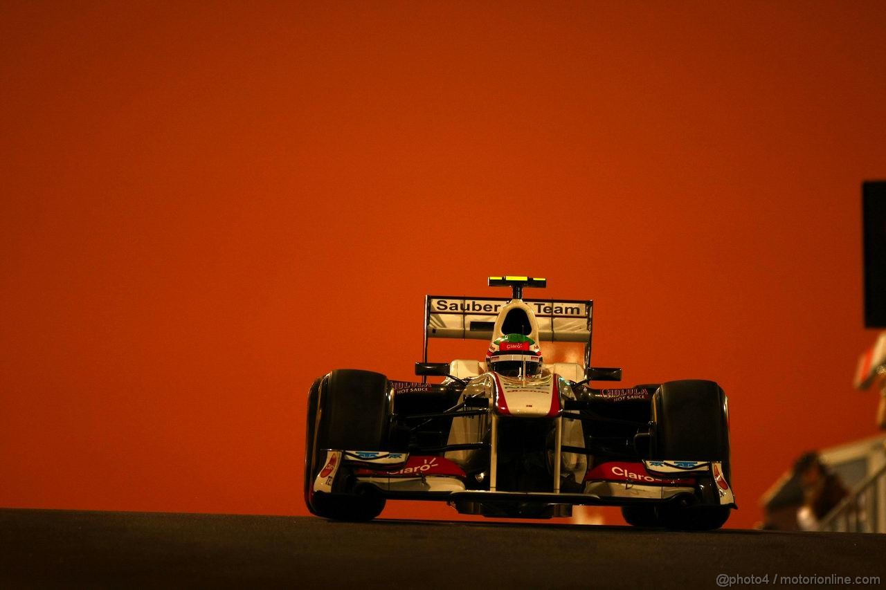 GP ABU DHABI, 11.11.2011- Prove Libere 2, Venerdi', Sergio Pérez (MEX), Sauber F1 Team C30 