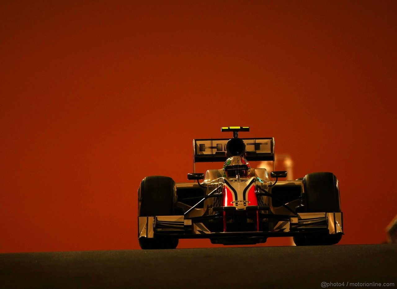 GP ABU DHABI, 11.11.2011- Prove Libere 2, Venerdi', Vitantonio Liuzzi (ITA), HRT Formula One Team 
