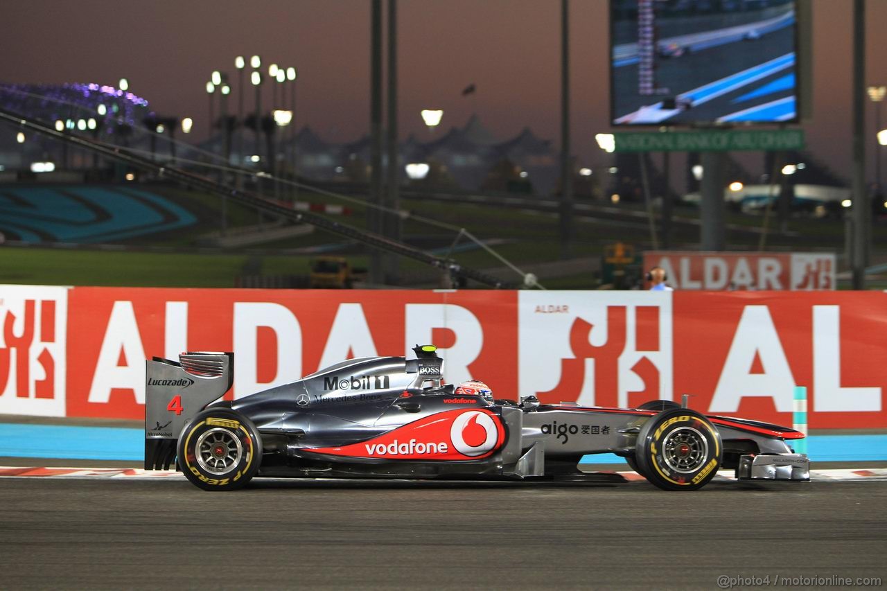 GP ABU DHABI, 11.11.2011- Prove Libere 2, Venerdi', Jenson Button (GBR), McLaren  Mercedes, MP4-26 