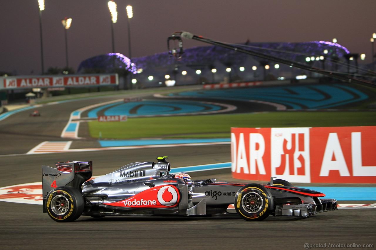 GP ABU DHABI, 11.11.2011- Prove Libere 2, Venerdi', Jenson Button (GBR), McLaren Mercedes, MP4-26