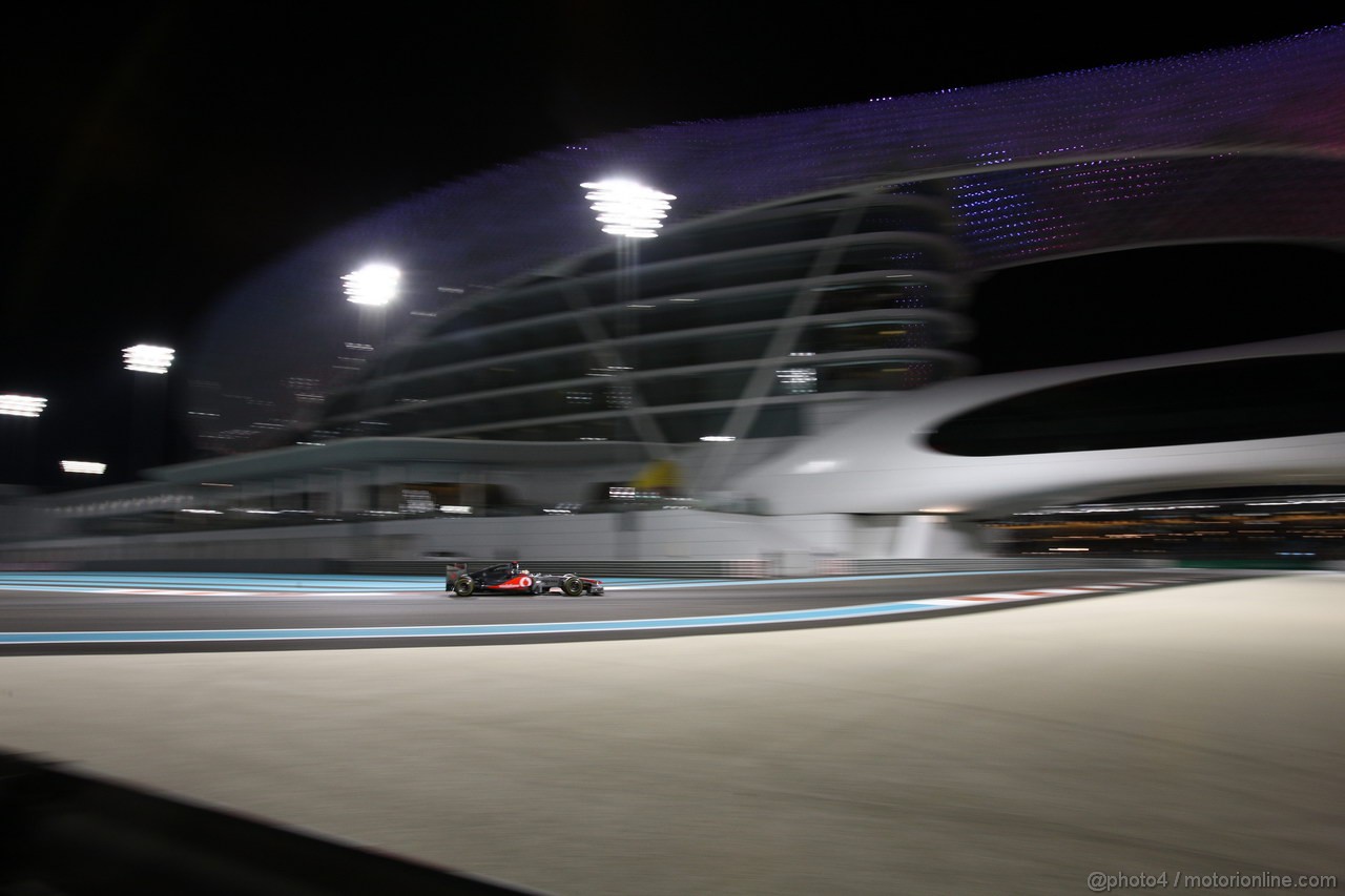 GP ABU DHABI, 11.11.2011- Prove Libere 2, Venerdi', Lewis Hamilton (GBR), McLaren Mercedes, MP4-26