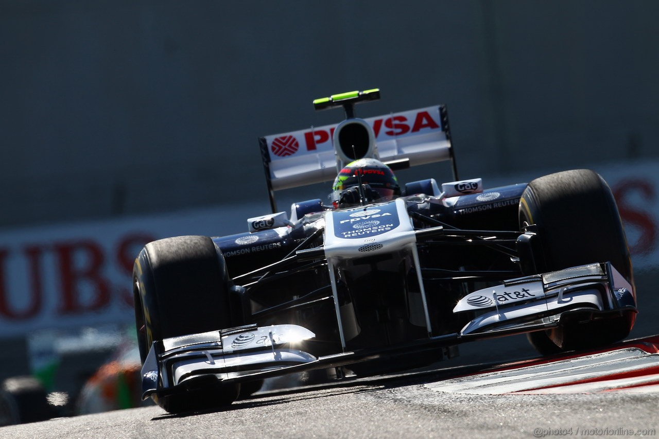 GP ABU DHABI, 11.11.2011- Prove Libere 1, Venerdi', Pastor Maldonado (VEN), Williams FW33 