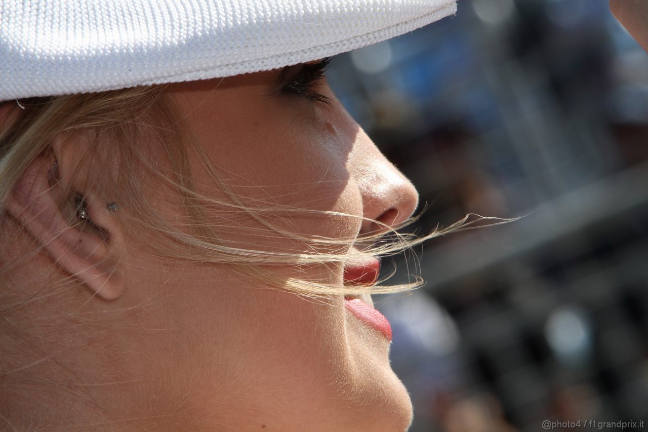 GP AUSTRALIA, 27.03.2011- Gara, griglia girls 