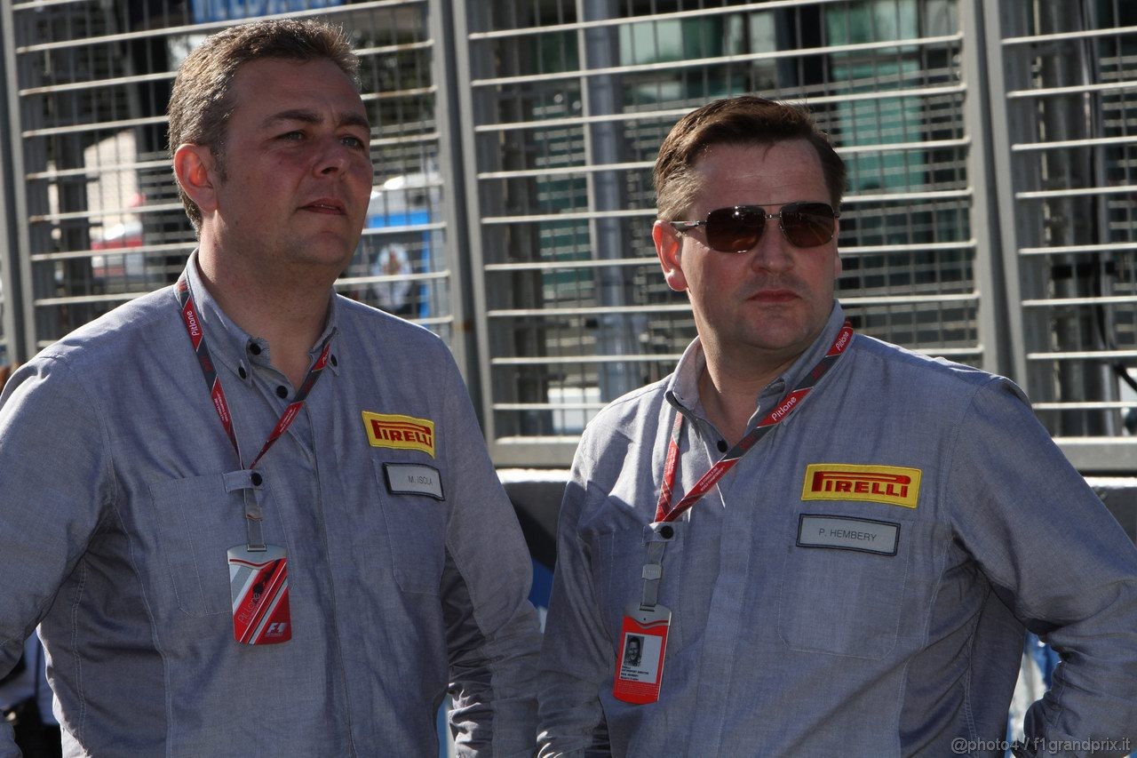 GP AUSTRALIA, 27.03.2011- Gara, Mario Isola (ITA), Sporting Director Pirelli  e Paul Hembery, Pirelli Motorspor Director 
